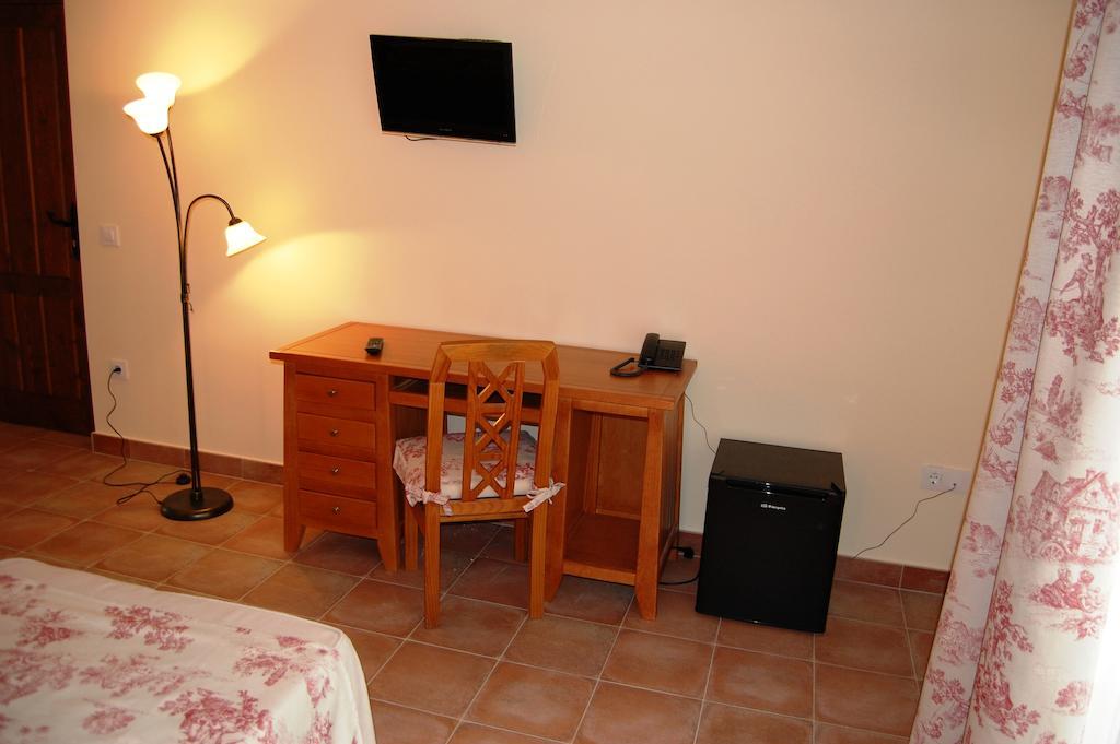 Hotel El Cortijo De Daimiel Room photo