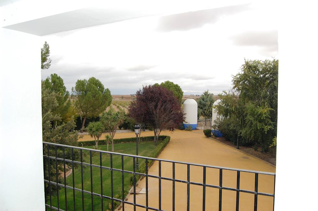 Hotel El Cortijo De Daimiel Room photo
